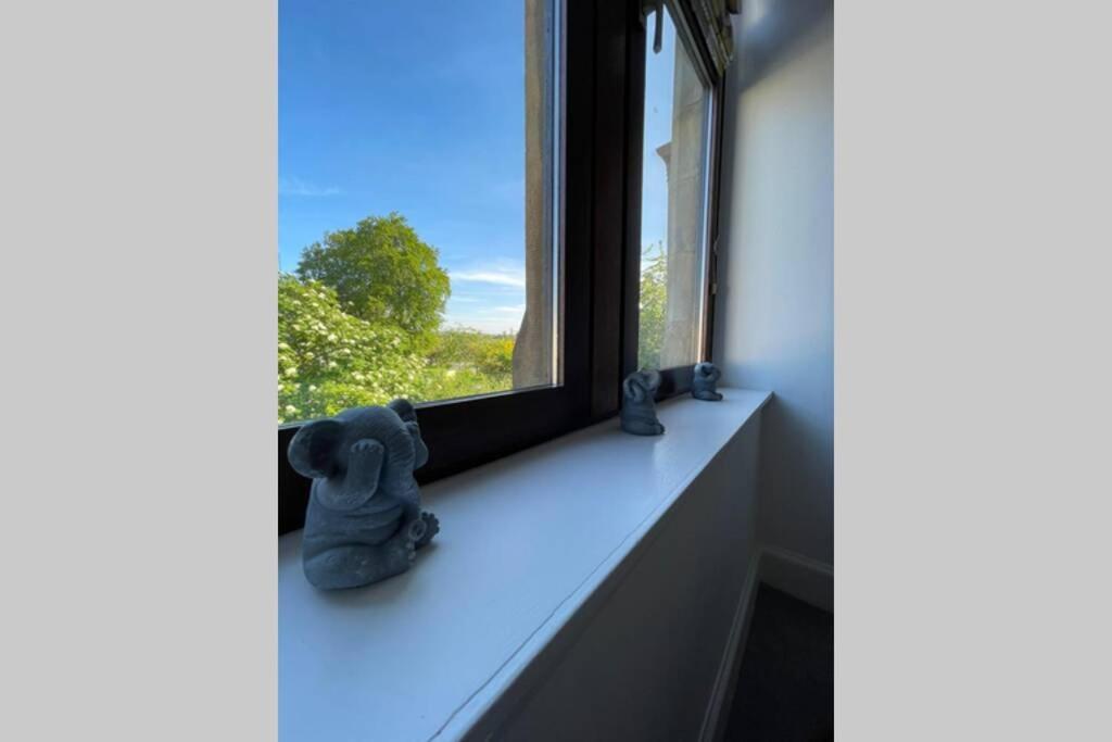 No 10 Immaculate City Centre, Top Floor 2 Bed Flat With Free Parking Inverness Bagian luar foto