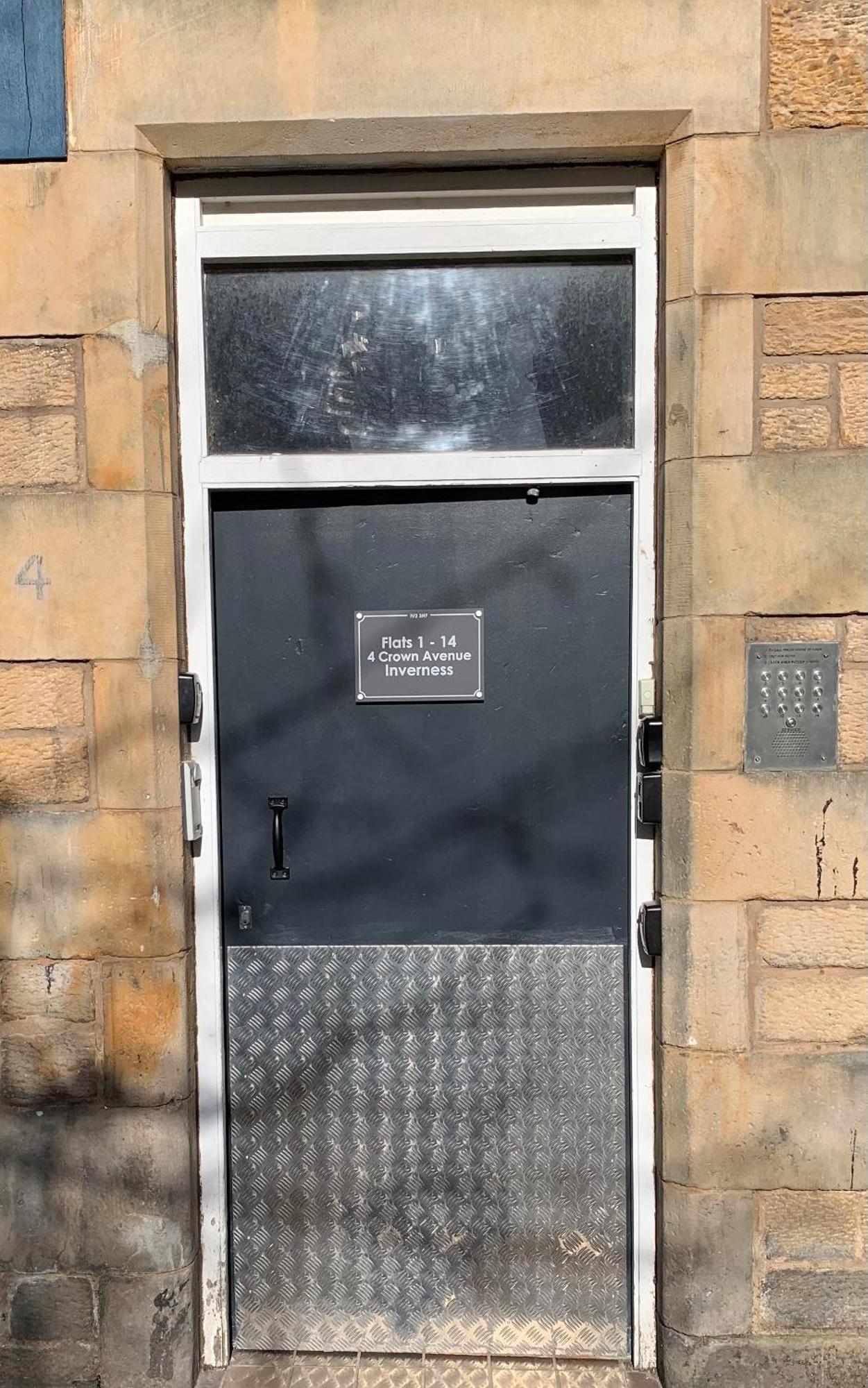 No 10 Immaculate City Centre, Top Floor 2 Bed Flat With Free Parking Inverness Bagian luar foto